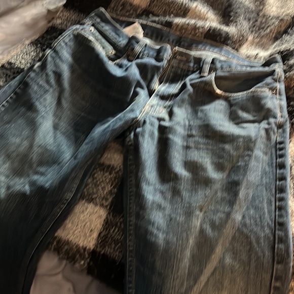Men’s Levi jeans - Picture 2 of 2